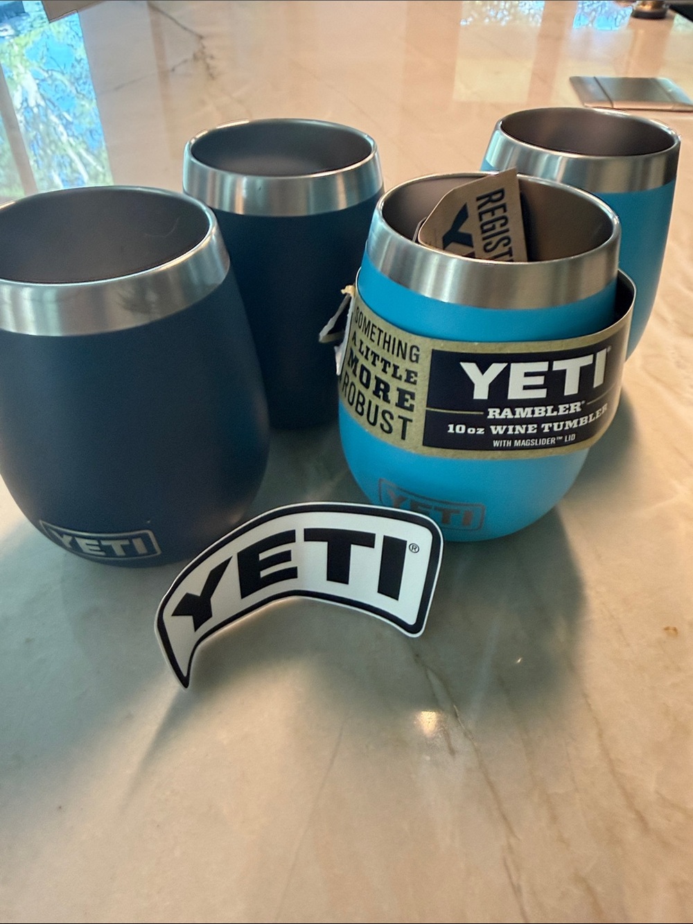 Yeti 10oz Rambler Wine Tumblers in Navy and Bright Blue